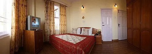 Шимла: Hotel Deepwoods