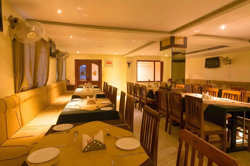 Тирупати: MG Hotel Udayee International