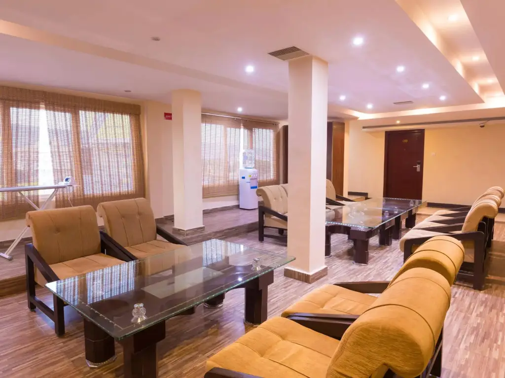 Тирупати: MG Hotel Udayee International