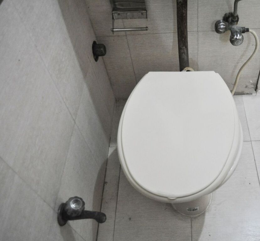 Нойда: OYO 598 Hotel B K House