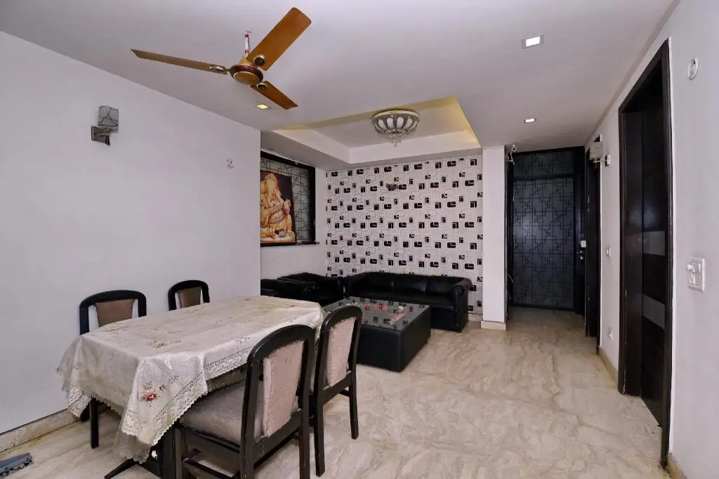 Нойда: OYO Townhouse 380 Hotel Atithee Residency