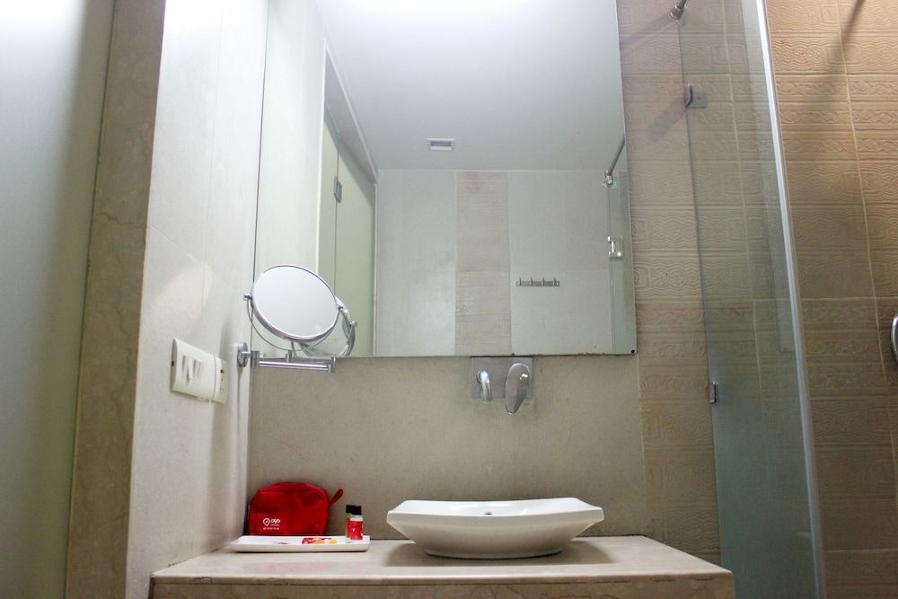 OYO 557 Hotel Lavish Inn — фото 1