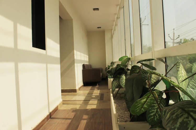 Фаридабад: OYO 672 Hotel Diamond Inn