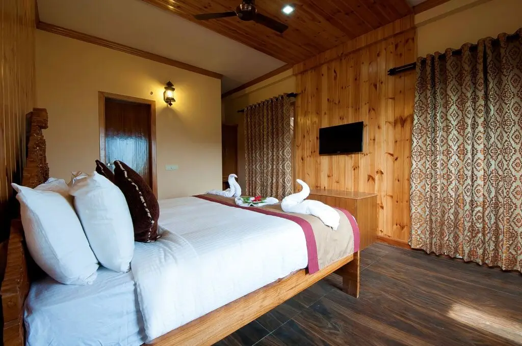 Наинитал: Tuskars Resort Corbett