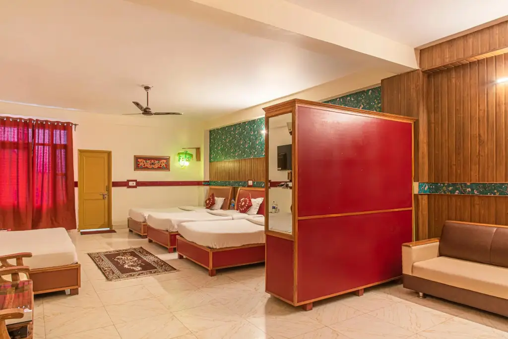 Кангра: Nandini Residency