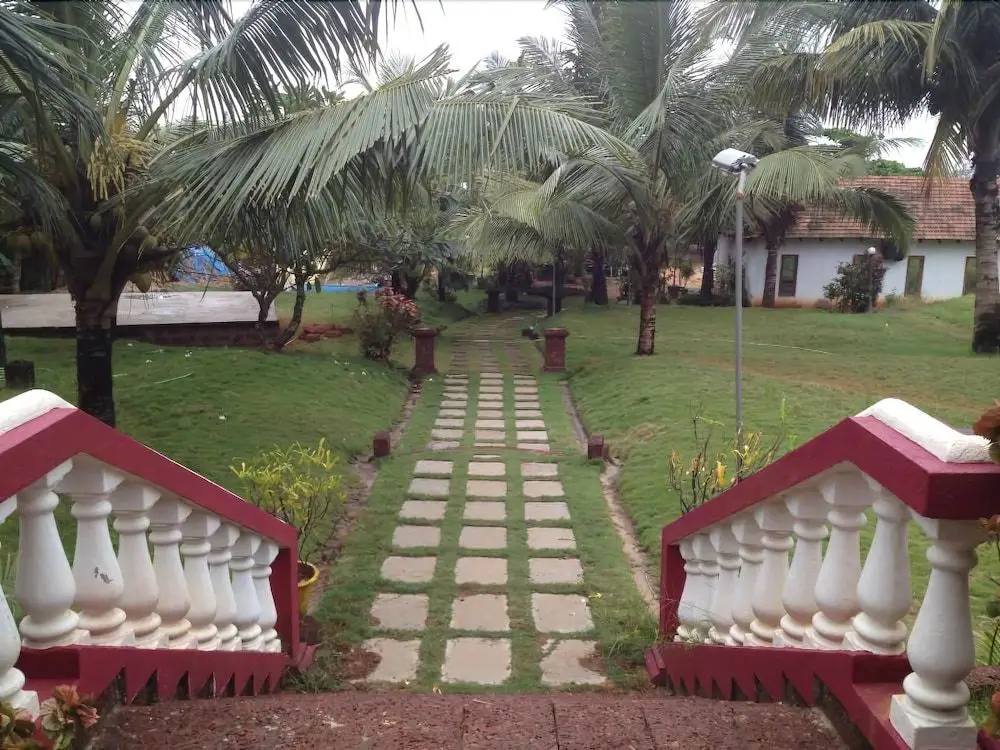 Бага: Paes Pearl Beach Villa