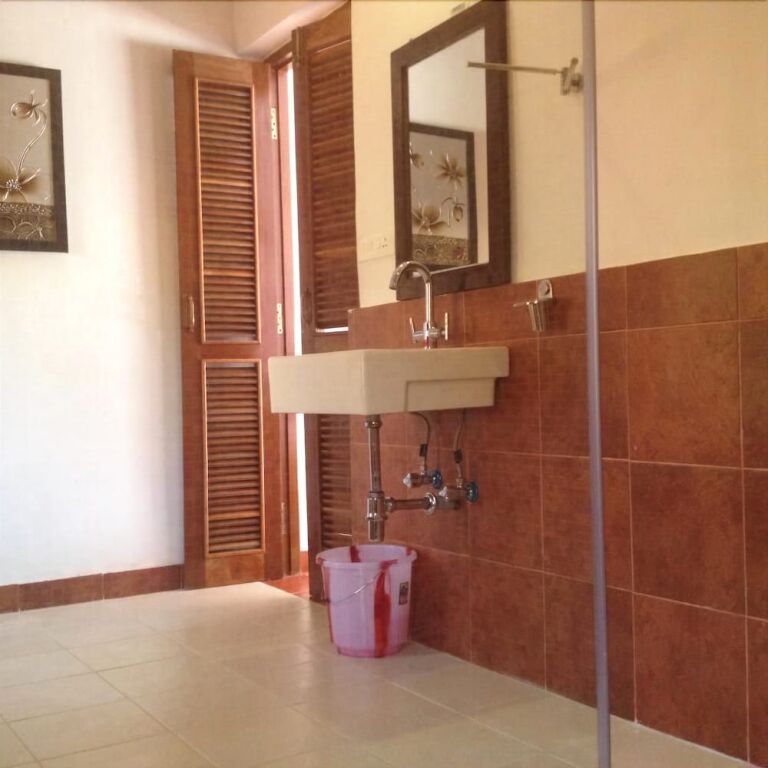 Бага: Paes Pearl Beach Villa
