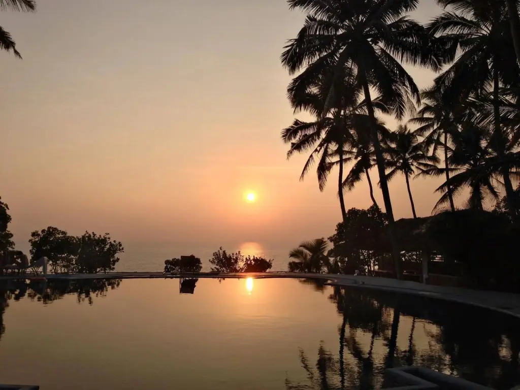 Варкала: The Eco, The Poolside Beach Retreat