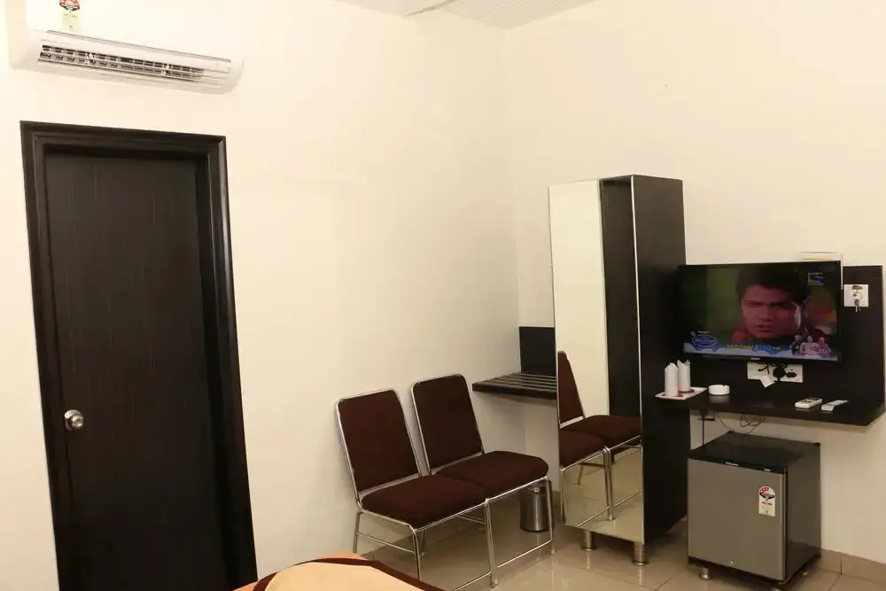 Лудхиана: OYO 1075 Hotel City Home