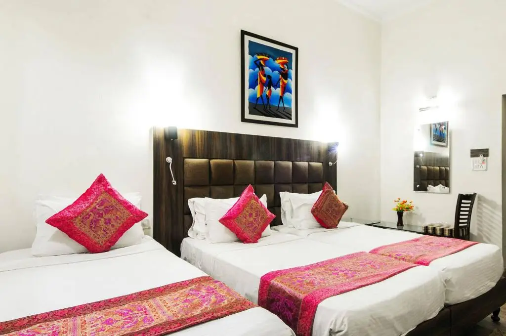 Zo Rooms VIP Road Kalakriti — фото 1