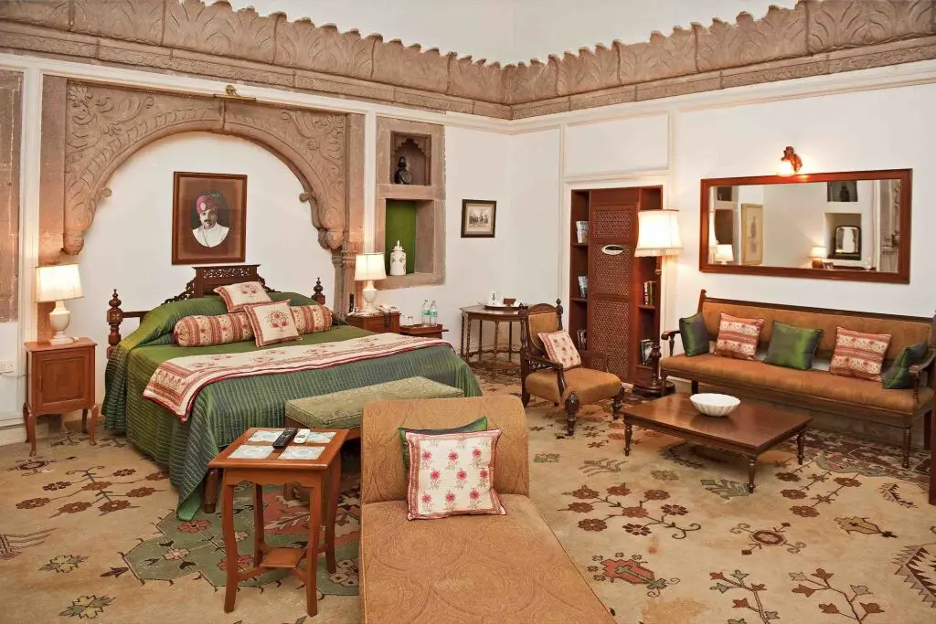 Джодхпур: WelcomHeritage Bal Samand Lake Palace