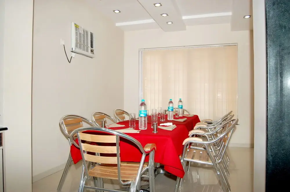 Мумбаи: Whitefield Serviced Apartments