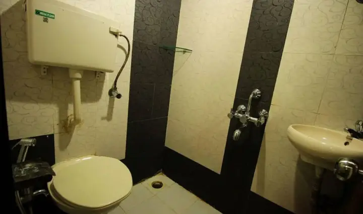 Мумбаи: Metro Dormitory
