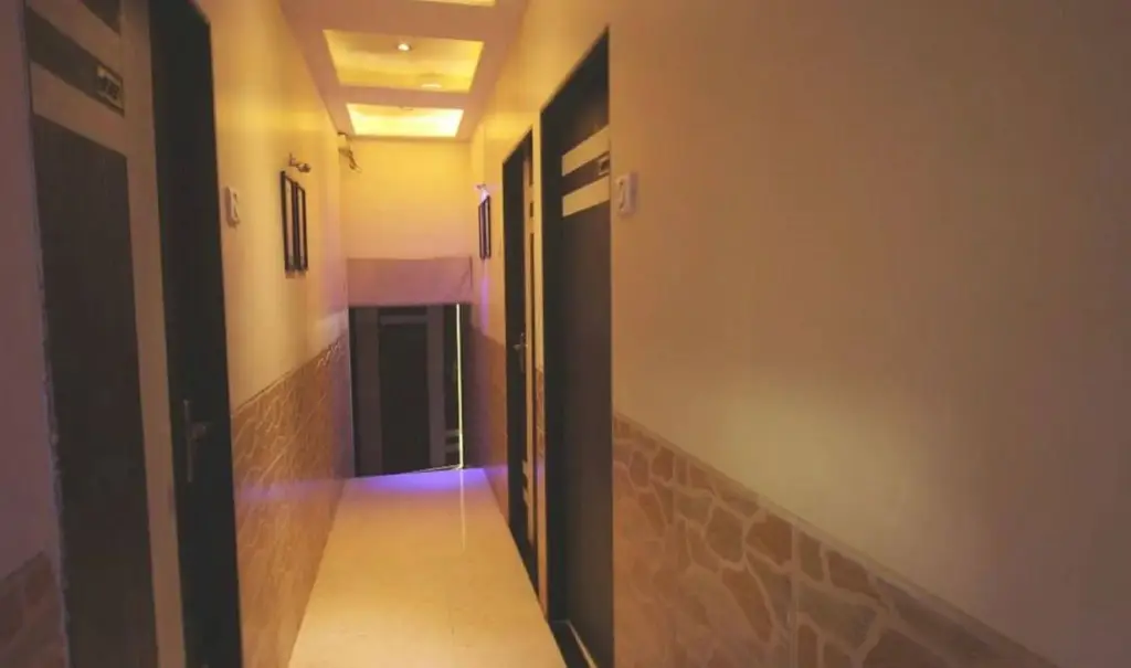 Мумбаи: Metro Dormitory