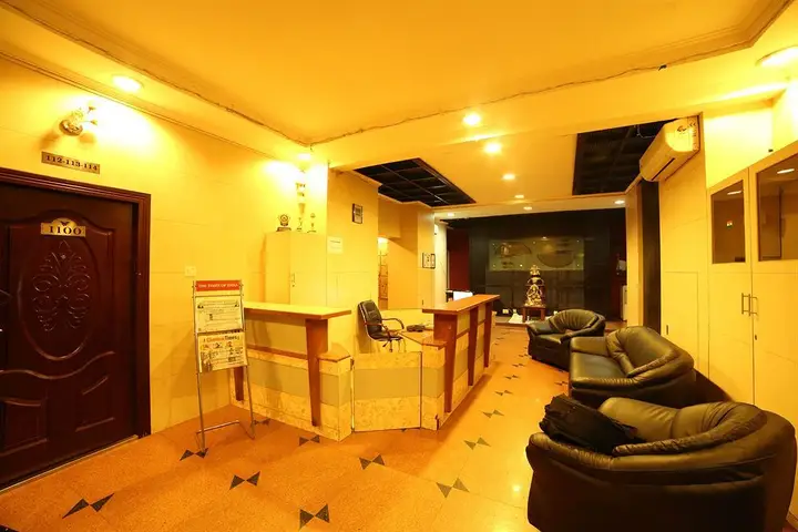 Ченнаи: Blossoms Hotel and Service Apartment