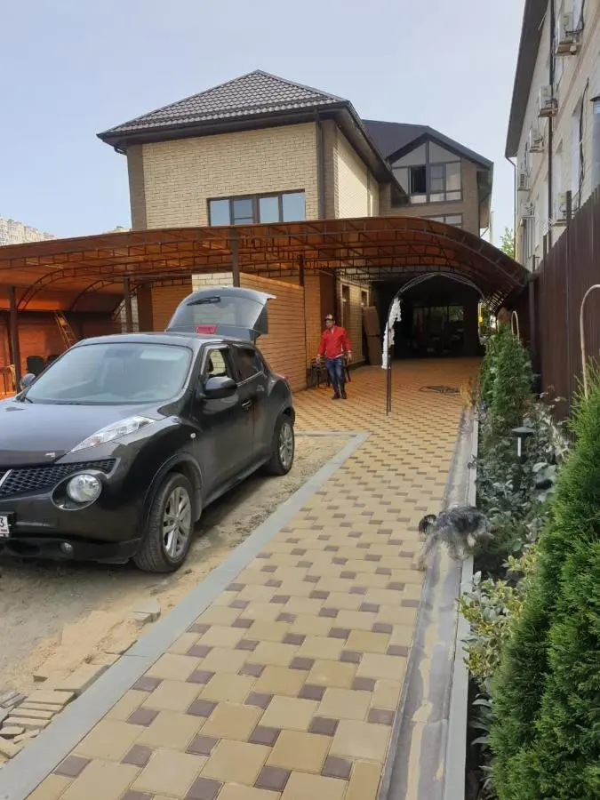 Витязево: Guesthouse Uyut