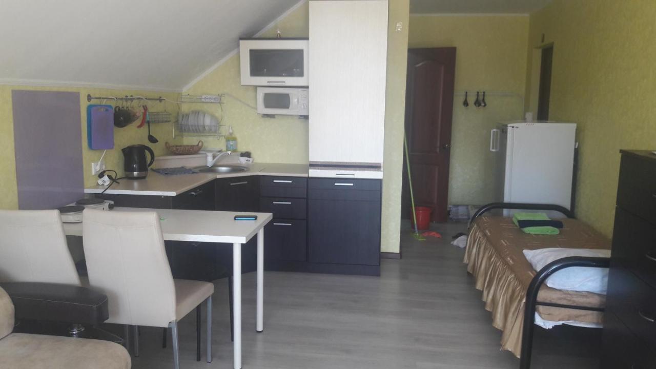 Витязево: Guesthouse Uyut