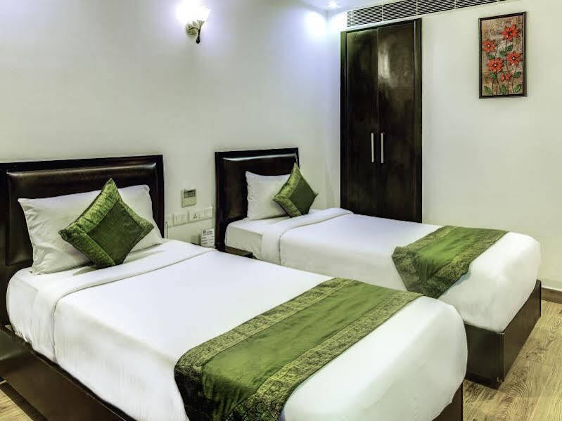 Нью-Дели: Airport Hotel Grand