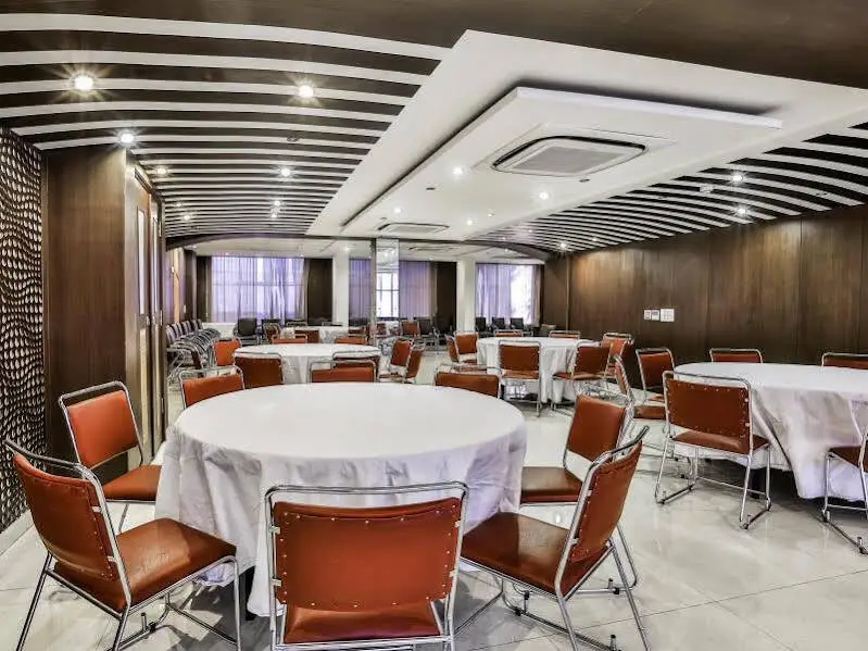 Нью-Дели: Airport Hotel Grand