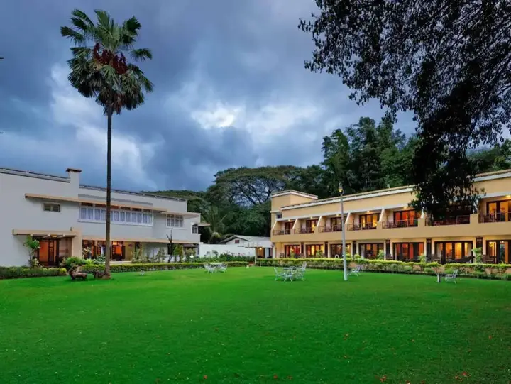 Пуна: Hotel Sunderban