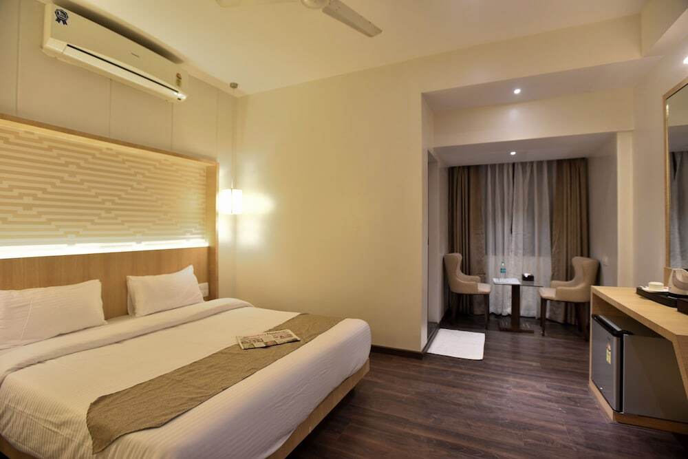 Мумбаи: Hotel Aarya International, Santa Cruz, Mumbai