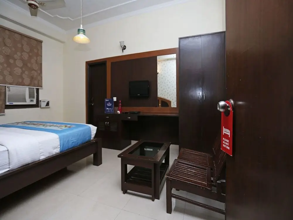 Нойда: OYO Rooms ESIC Panchdeep Colony