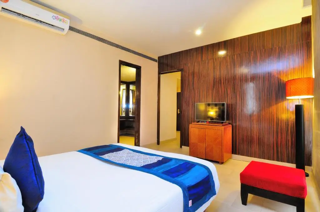 Бадди: Hotel Gianz