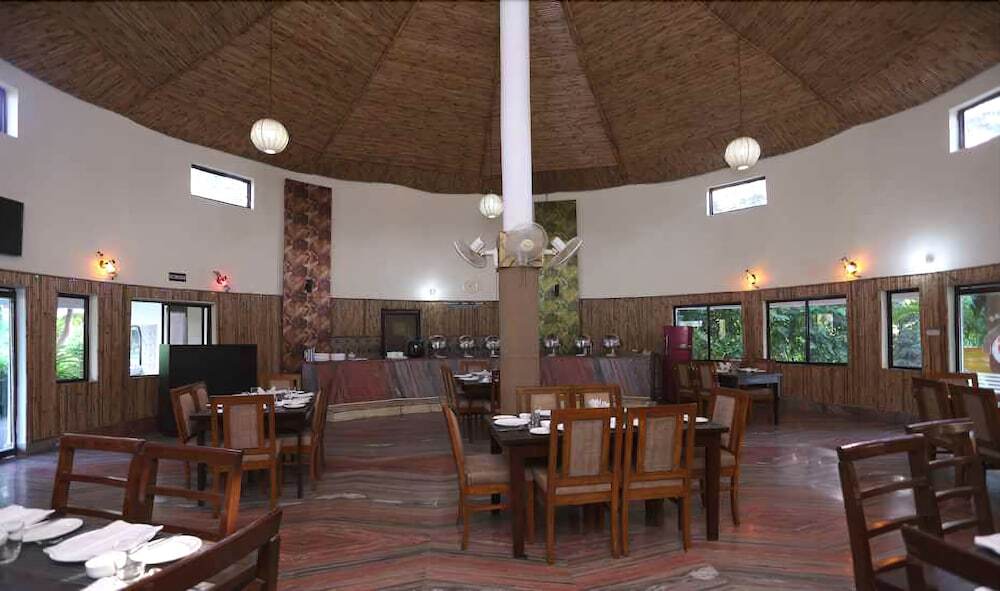 Наинитал: Corbett Jungle Club Resort