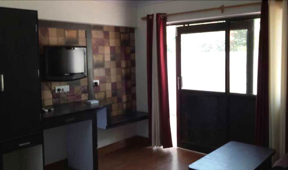 Наинитал: Corbett Jungle Club Resort