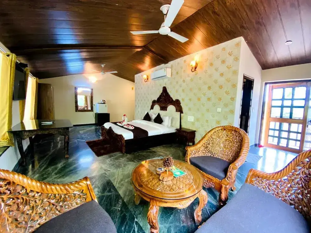 Наинитал: Lohagarh Corbett Resort