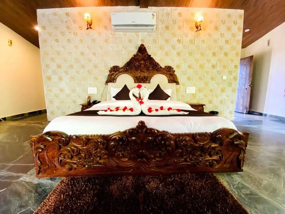 Наинитал: Lohagarh Corbett Resort