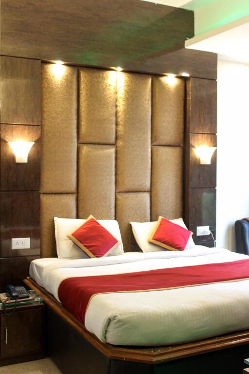 Праяградж: Hotel UR