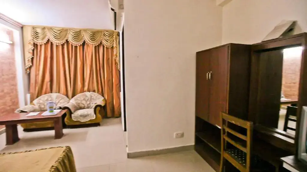 Лакхнау: Mandakini Saket Regency Lucknow