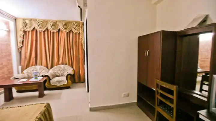Лакхнау: Mandakini Saket Regency Lucknow
