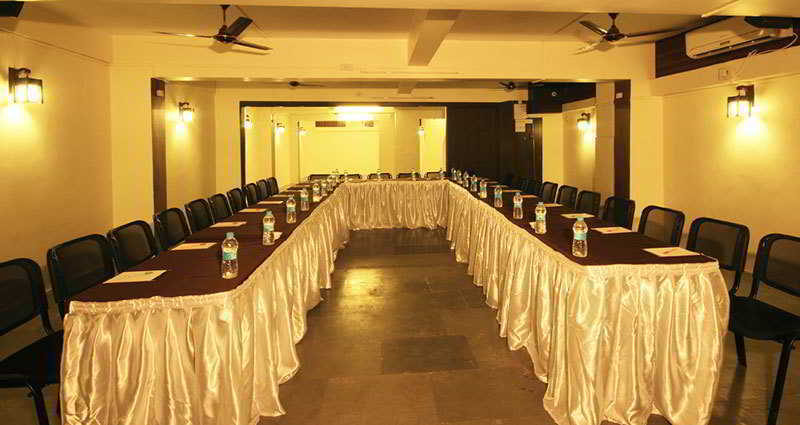 Тхане: OYO Premium Thane Wagle Industrial Estate