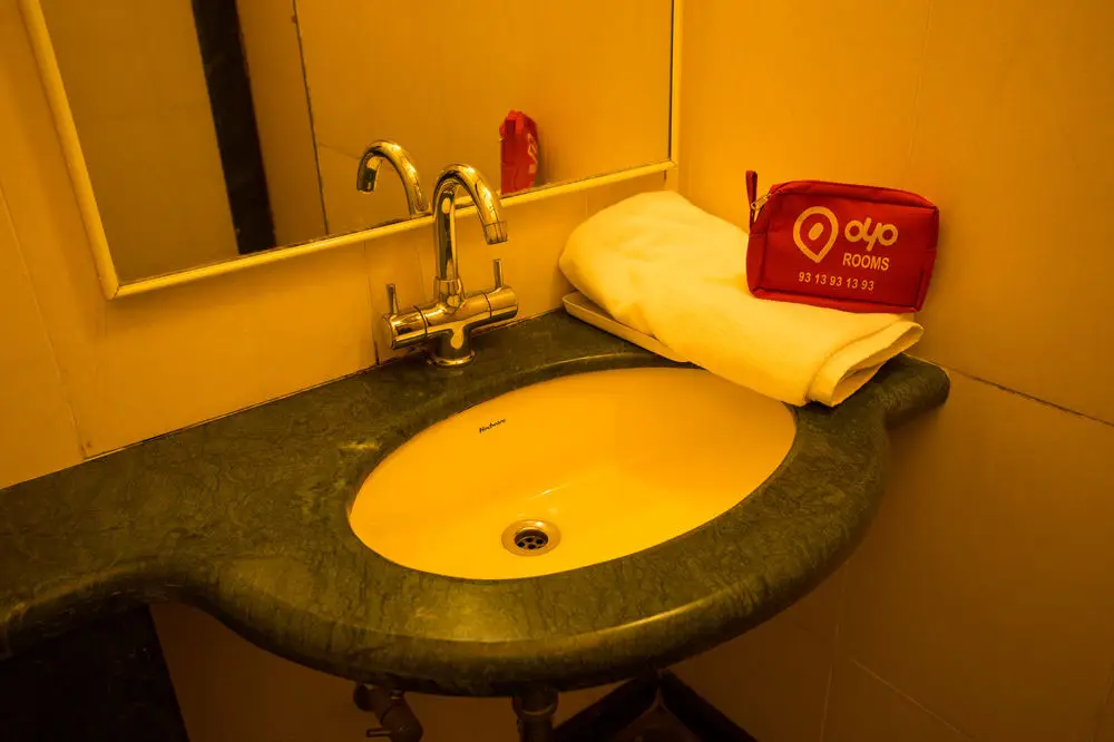 Пуна: OYO 428 Hotel Sudarshan
