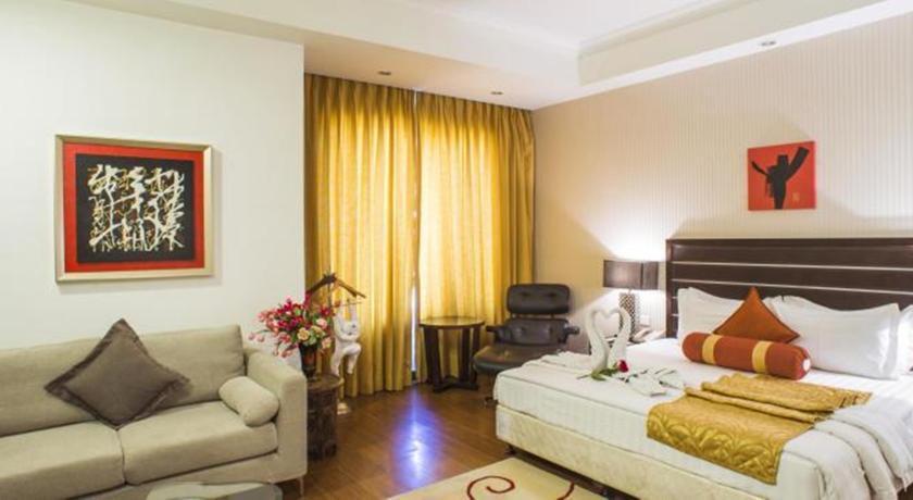 Бахадрабад: SRS Lakshay Hotel