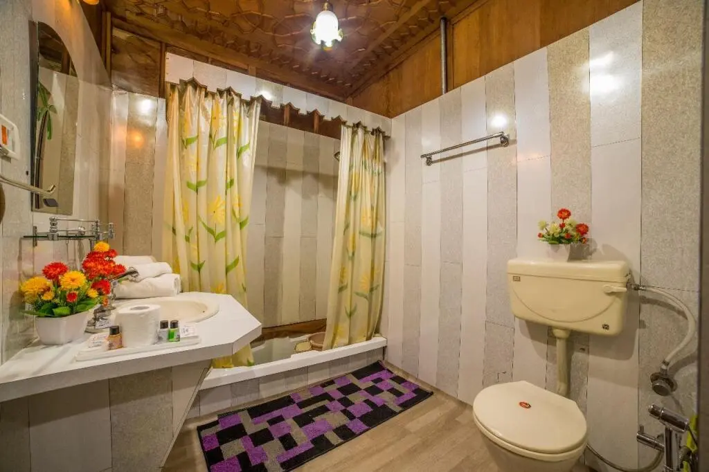 Шринагар: Отель Swan Group Of Houseboats