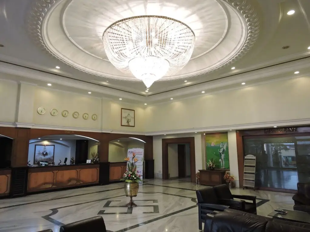 Тирупати: Hotel PLR Grand