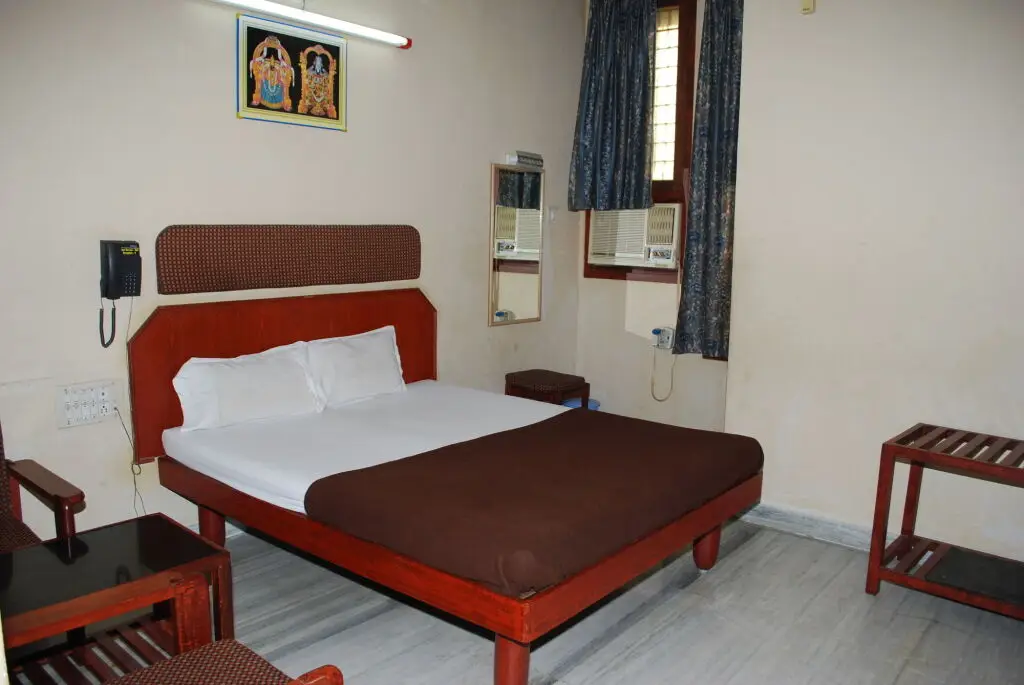 Тирупати: Sri Sai Residency