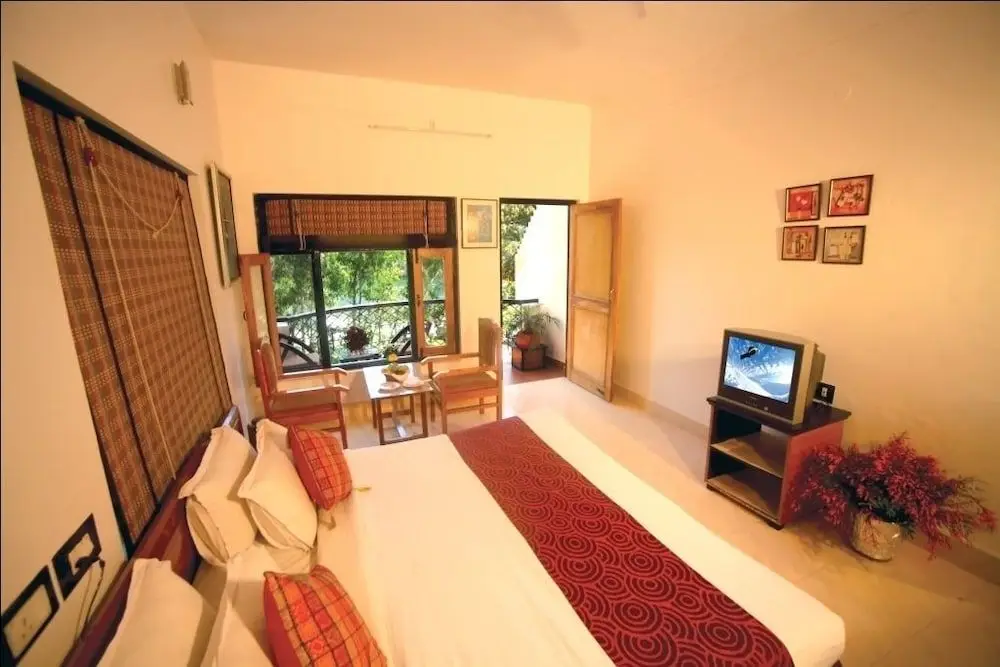 Наинитал: Country Inn Sattal