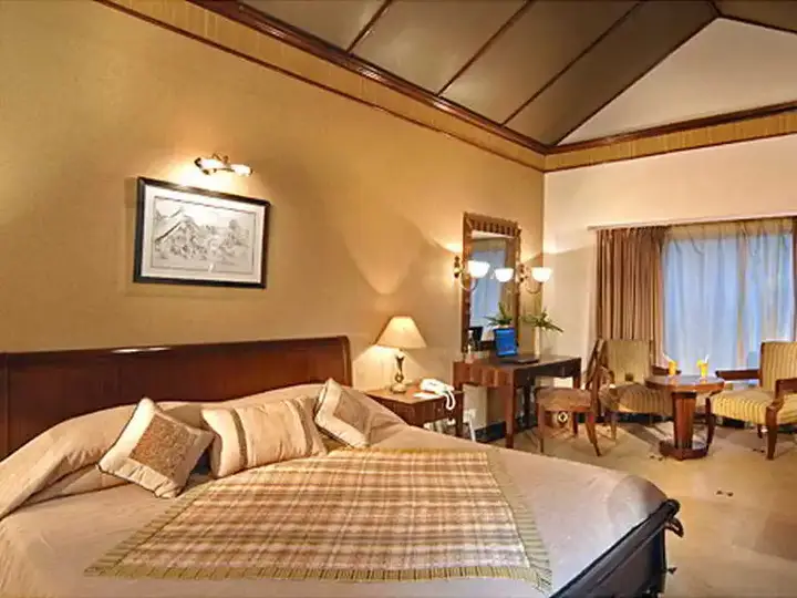 Наинитал: Corbett Hideaway