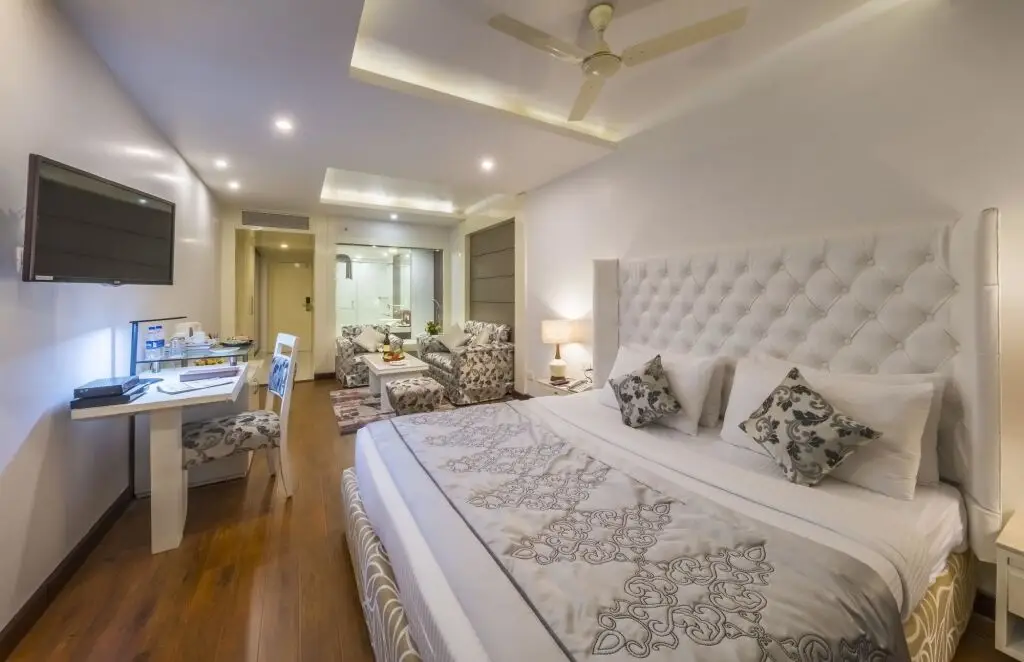 Бхубанешвар: The Hhi Bhubaneswar