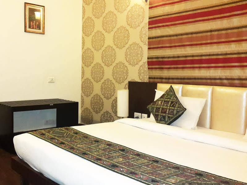 Нью-Дели: Stallen Suites Connaught Mews