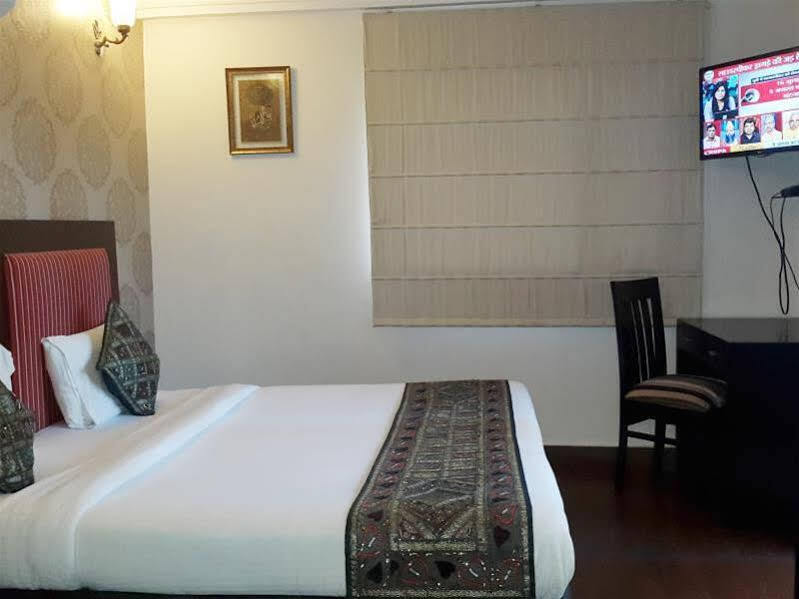 Нью-Дели: Stallen Suites Connaught Mews