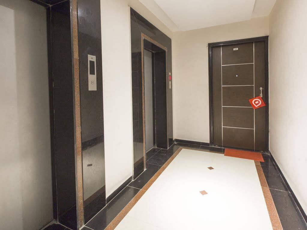 Мумбаи: OYO Apartments BKC Kalanagar