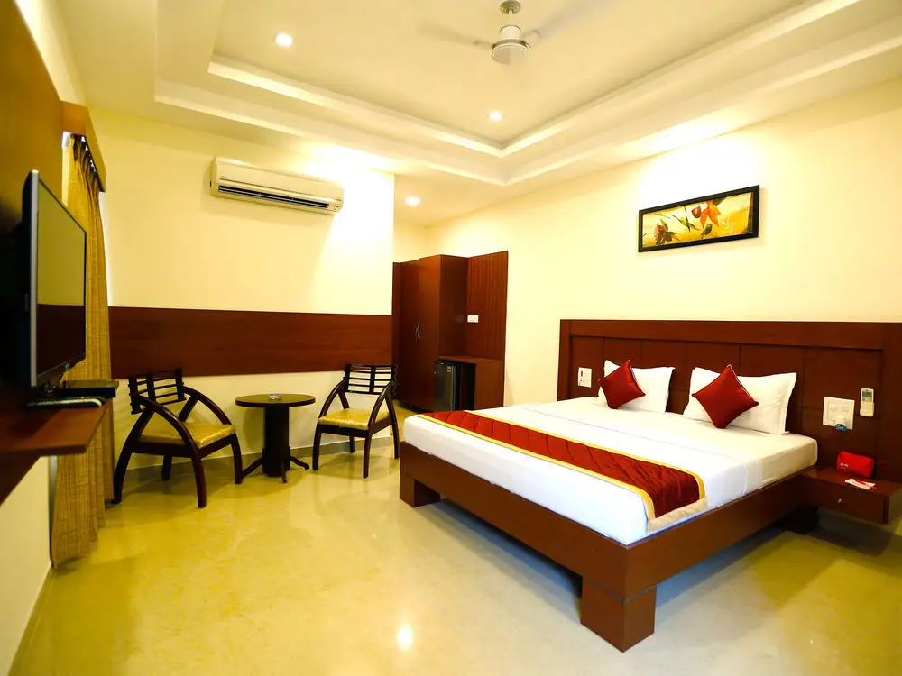 Хидерабад: Oyo 491 Apartment Namo Suites