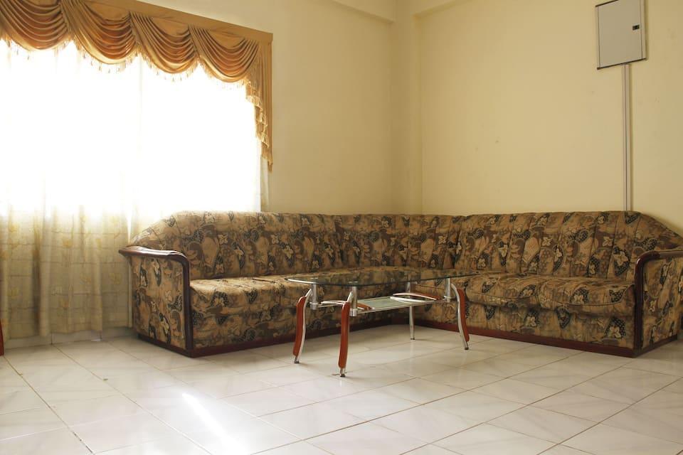 Хидерабад: Vcare Service Apartments (Road No.10, Banjara Hills)