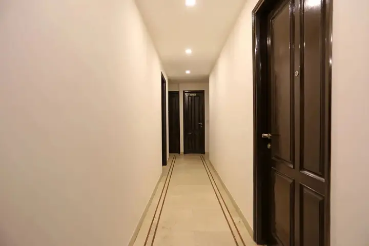 Нью-Дели: OYO Premium Bhikaji Cama Place