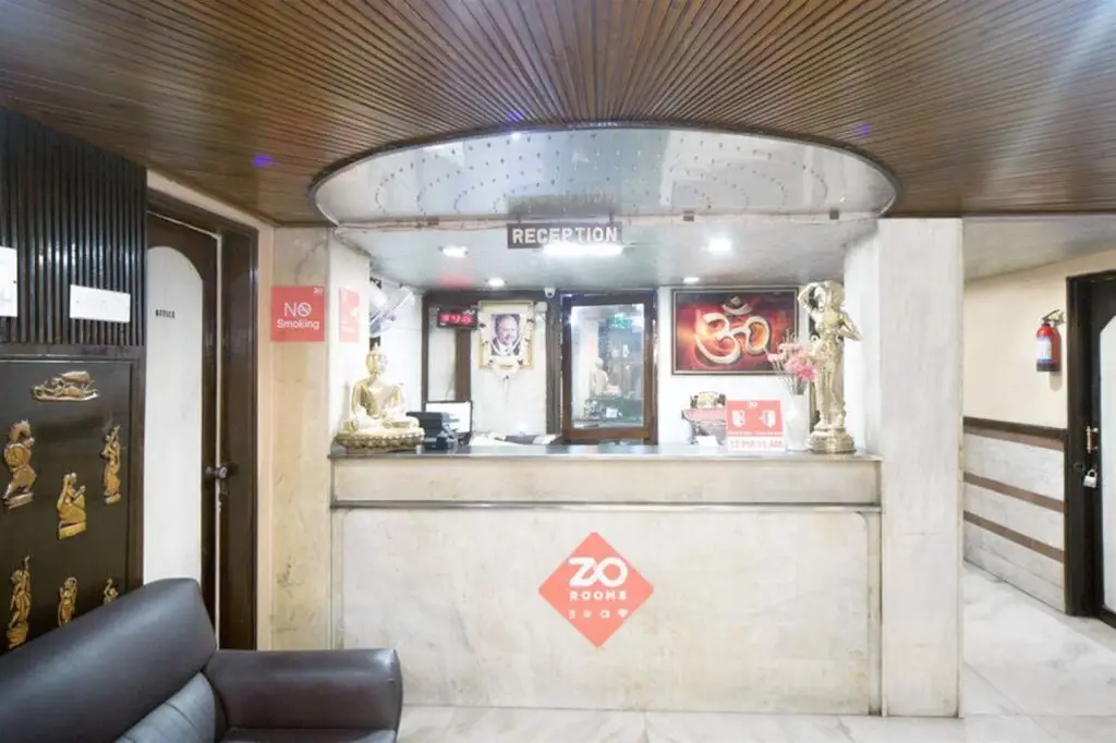 Колката: ZO Rooms Park Street Area